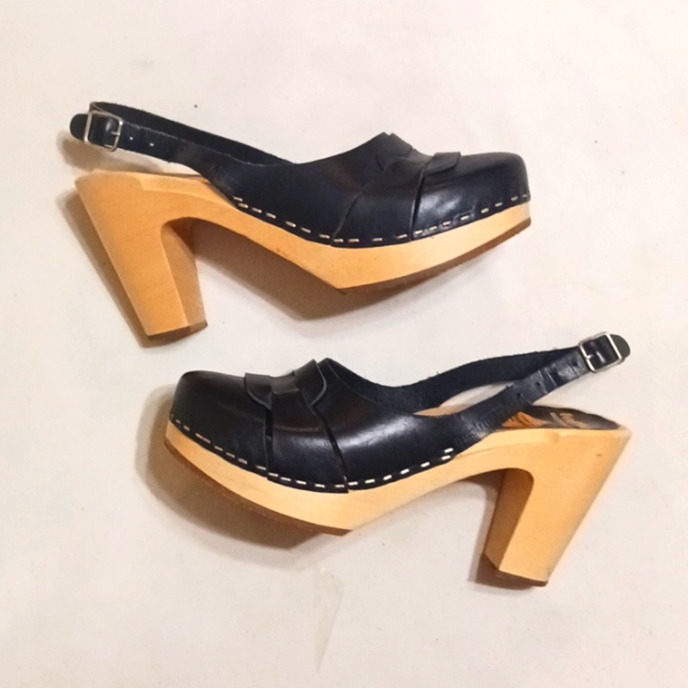 Swedish Hasbeens NWOB Black Sling Back Clogs size 7